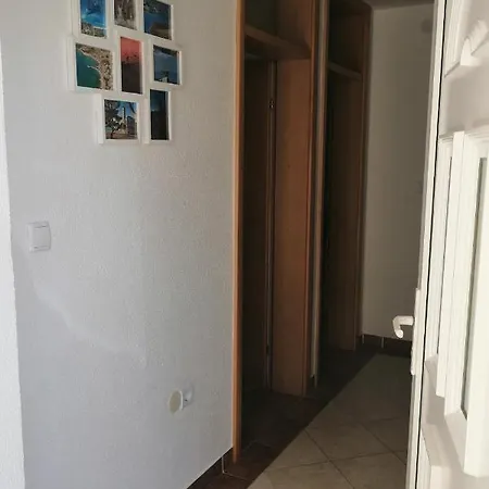 Apartament With Parking Space - 20183 Vir