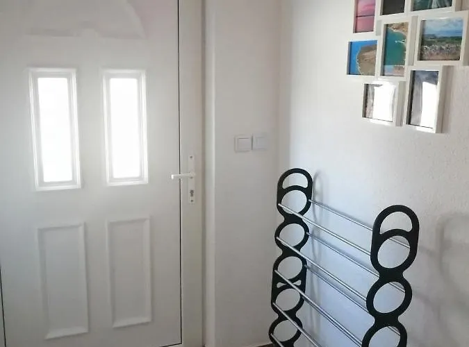 Apartament With Parking Space - 20183 Vir