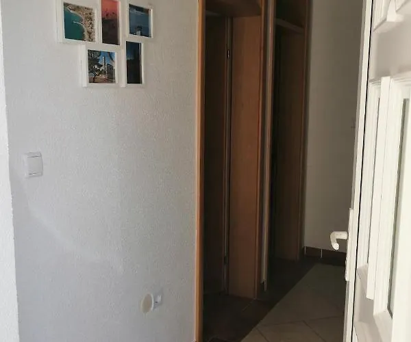 Apartament With Parking Space - 20183 Vir